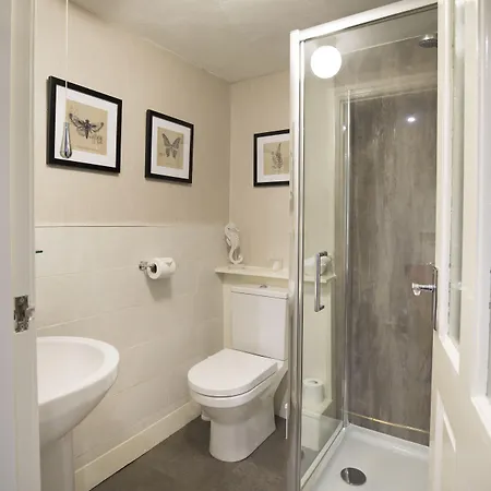 Bramwood Bed & Breakfast