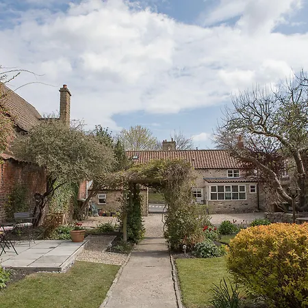 Bramwood 4* Pickering