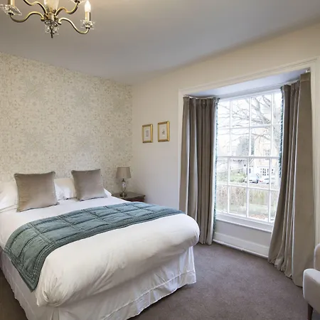 Bed & Breakfast Bramwood 4*