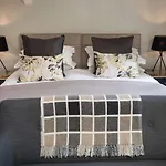 Bed and breakfast Bramwood 4*