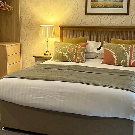 Bed and breakfast Bramwood 4*