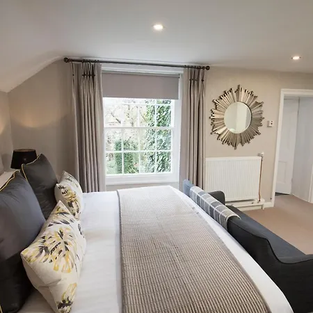Bramwood Bed & Breakfast